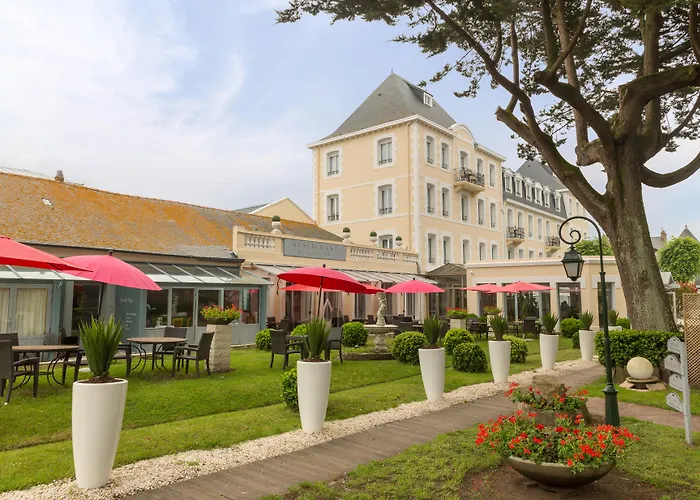 Grand Hotel De Courtoisville