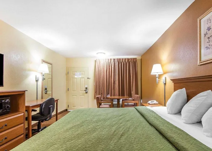Quality Inn & Suites Cartersville North