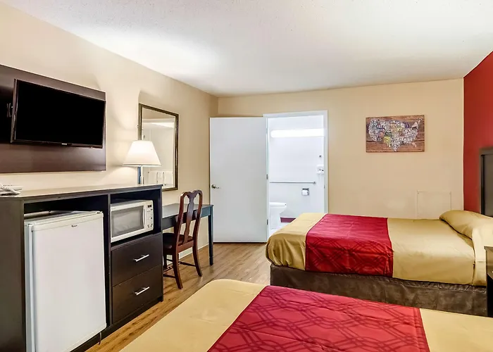 Econo Lodge East Staunton