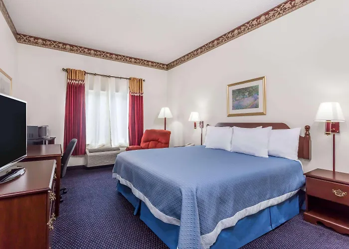 Jesup Inn & Suites