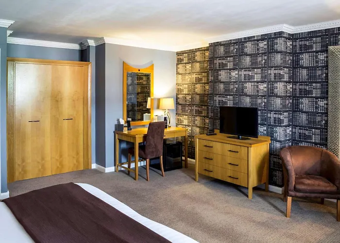 Barons Court Hotel Walsall