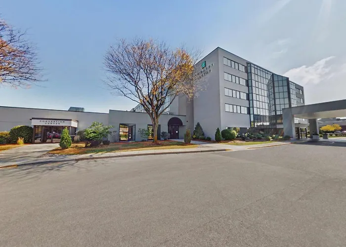 Embassy Suites By Hilton Milwaukee Brookfield