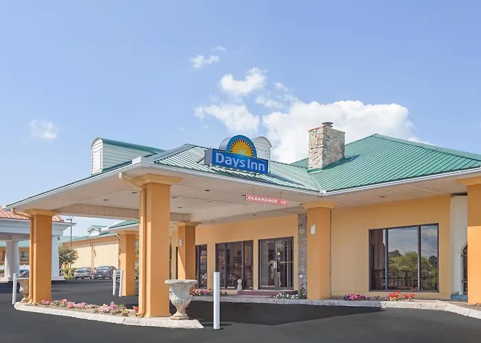 Days Inn By Wyndham Lenoir City