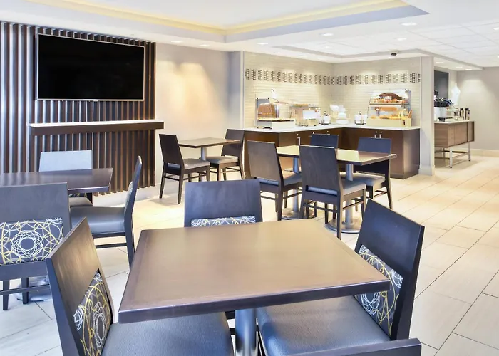 Holiday Inn Express Boston-Waltham By Ihg