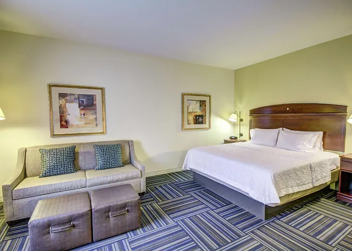 Hampton Inn And Suites Alexandria