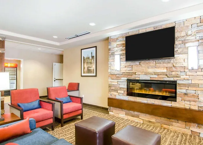Comfort Inn & Suites Lynchburg Airport - University Area
