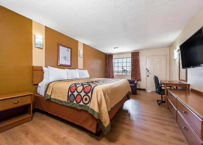 Super 8 By Wyndham Waco/Mall Area Tx