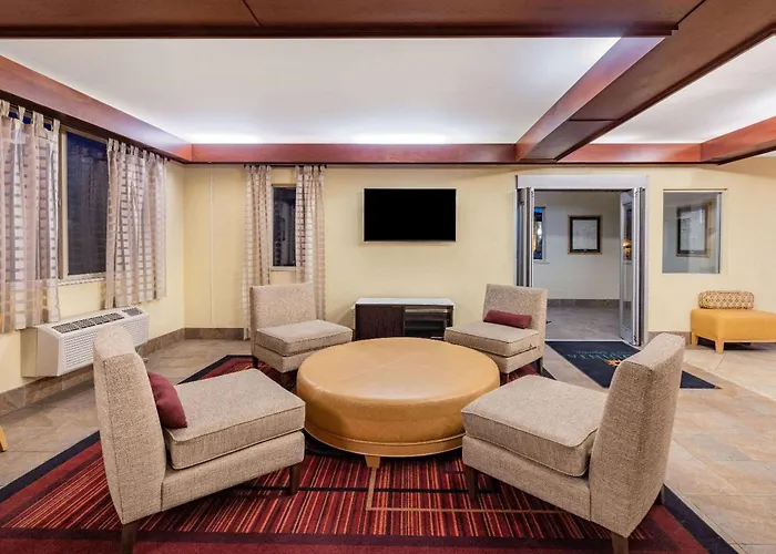 La Quinta By Wyndham Helena