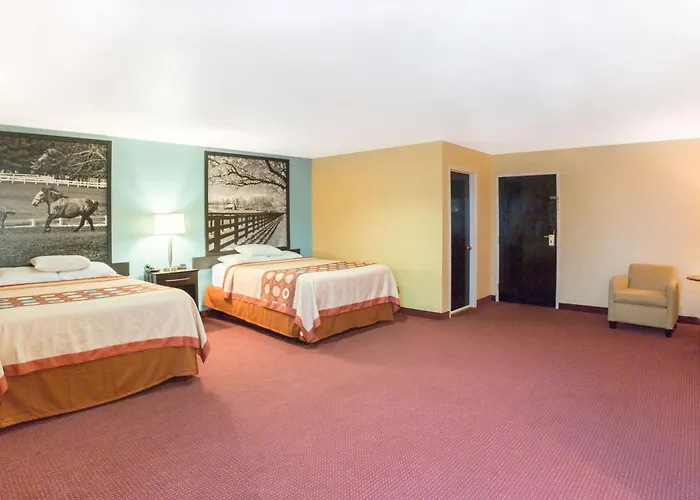 Super 8 By Wyndham Richmond