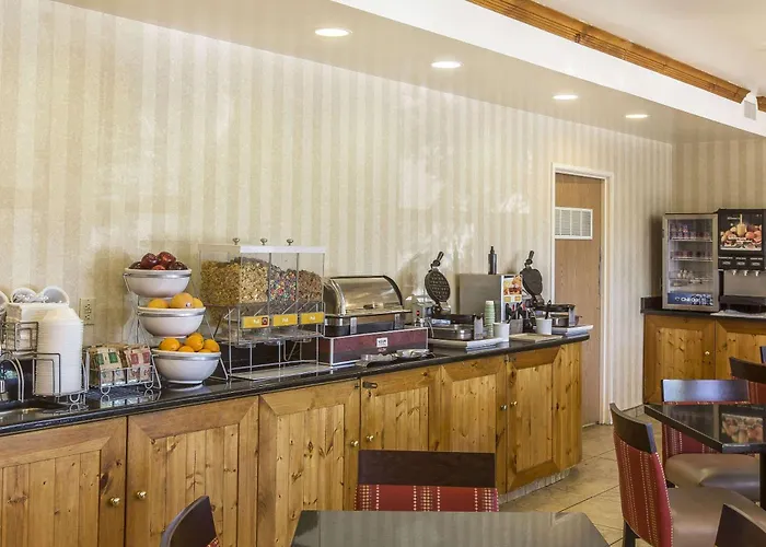 Comfort Suites Summit County