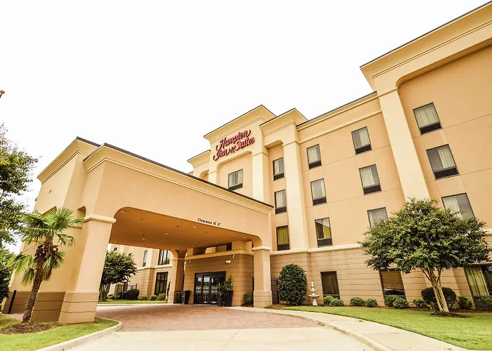 Hampton Inn & Suites Pine Bluff