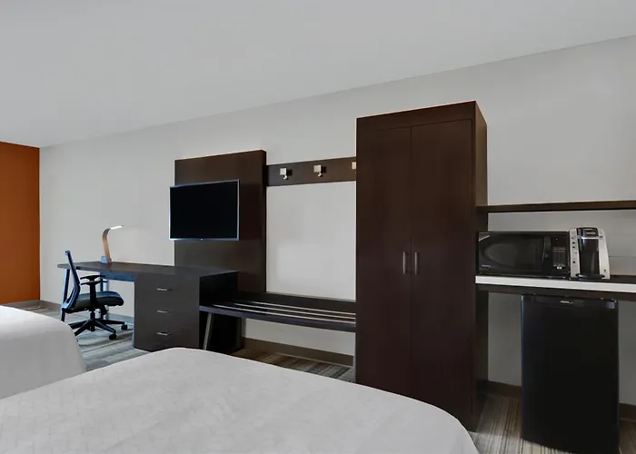 Holiday Inn Express Atmore By Ihg