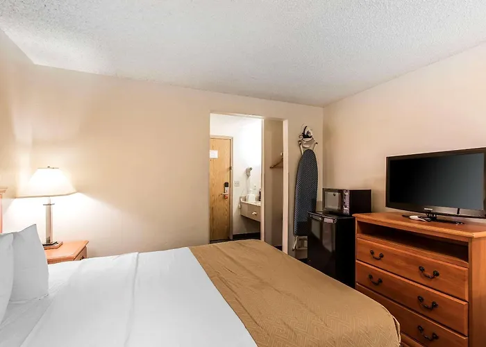 Brentwood Inn Clinton