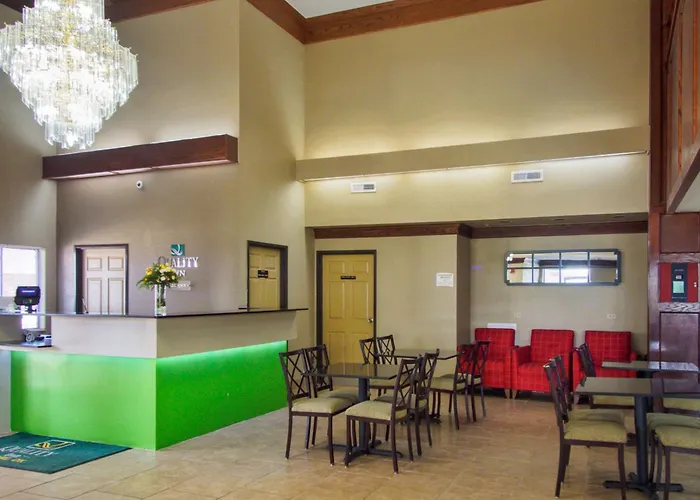 Quality Inn Moore - Oklahoma City