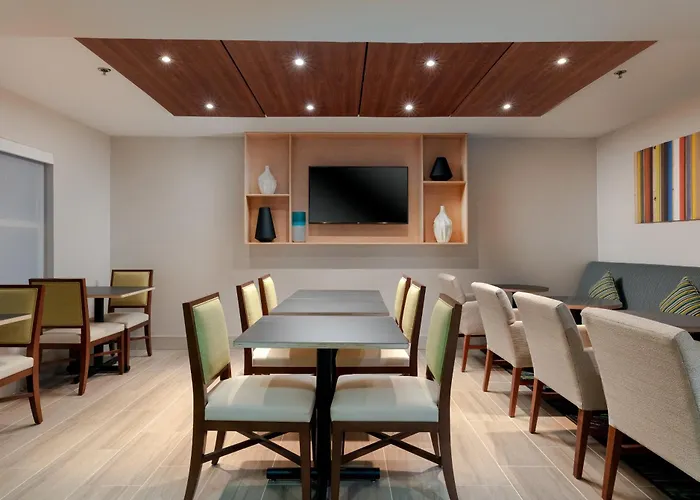Holiday Inn Express Alpharetta - Roswell By Ihg
