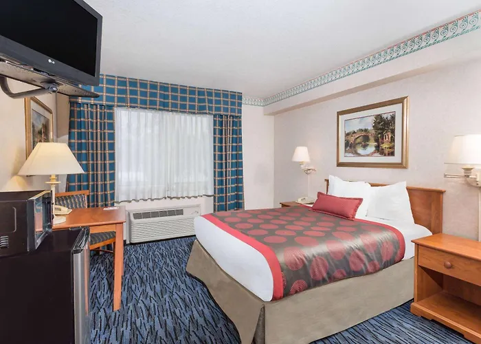 Ramada By Wyndham Kent Seattle Area