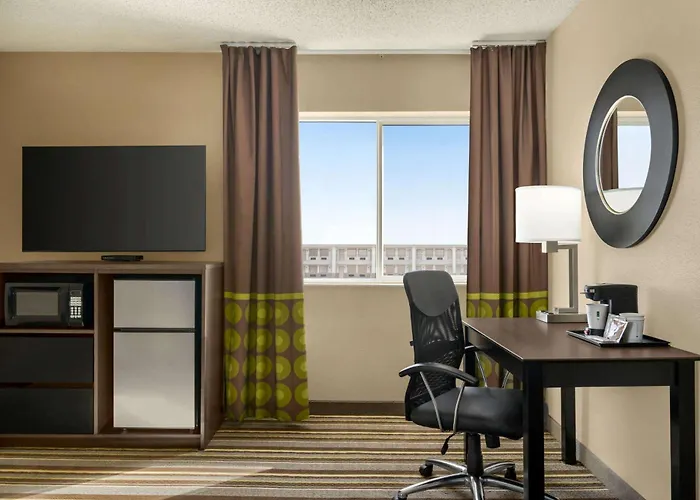 Super 8 By Wyndham Liberal Ks