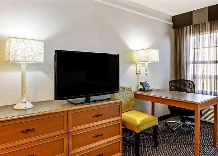 La Quinta By Wyndham Macon