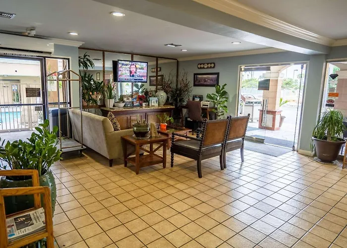 Howard Johnson By Wyndham Buena Park