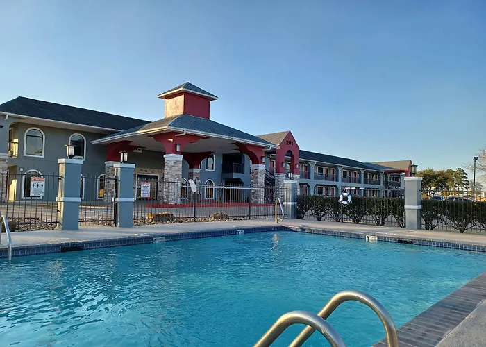 Clarion Pointe