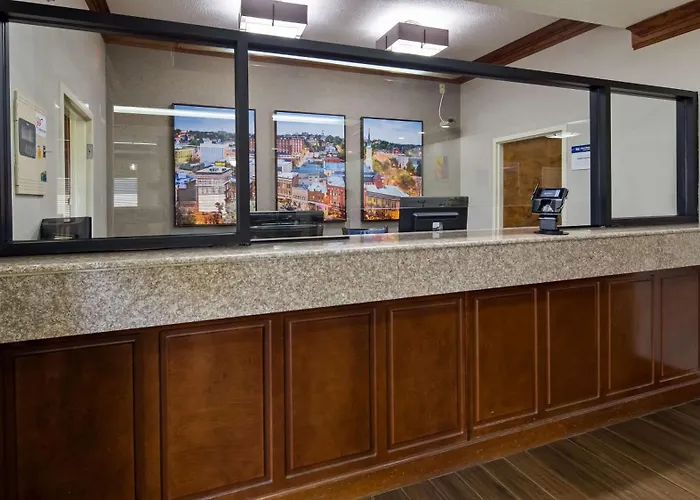 Best Western Inn & Suites