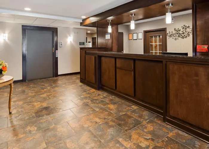 Best Western Crown Inn & Suites - Batavia