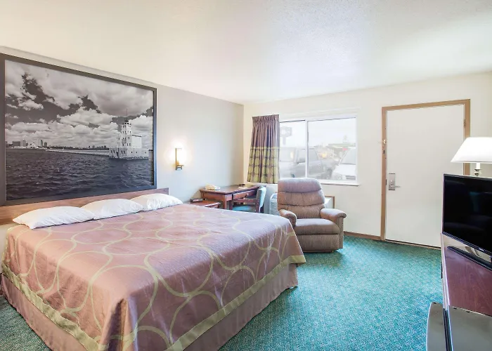 Super 8 By Wyndham Prairie Du Chien