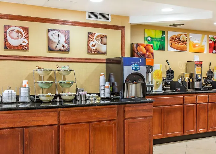 Quality Inn & Suites Middletown - Newport