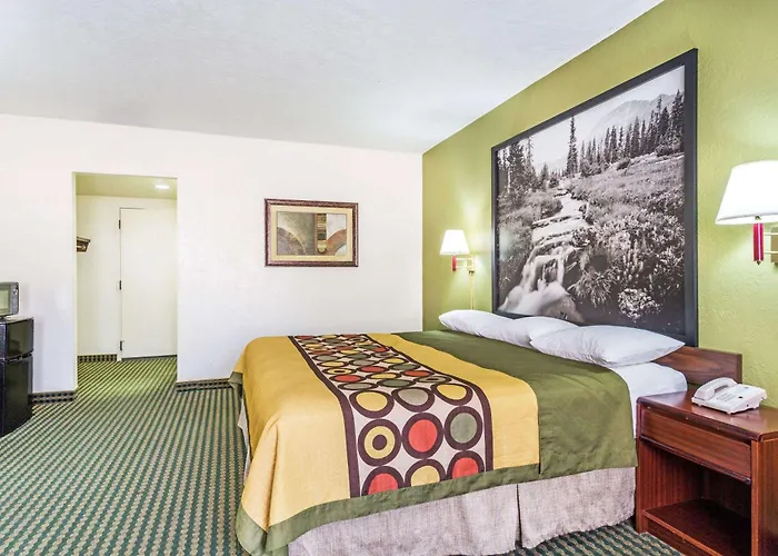 Super 8 By Wyndham Wendover