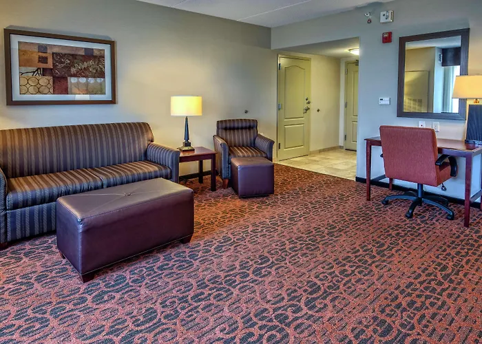 Hampton Inn & Suites Minneapolis St. Paul Airport - Mall Of America