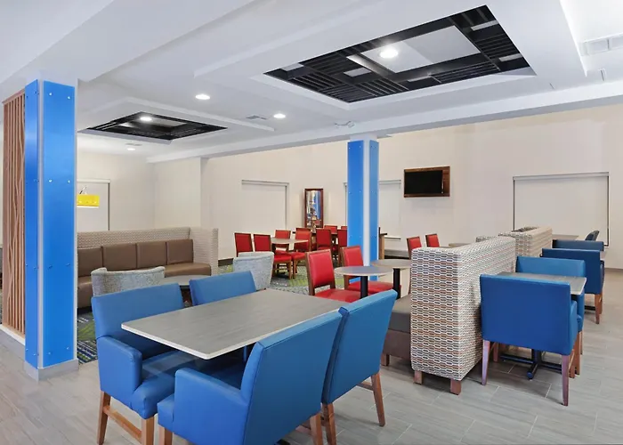 Holiday Inn Express & Suites Culpeper By Ihg