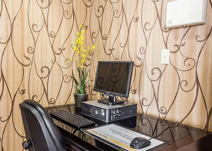 Quality Inn & Suites - Greensboro-High Point