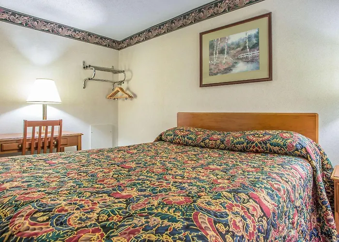 Rodeway Inn Bedford