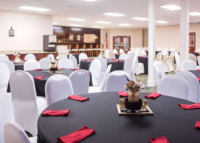 Ramada By Wyndham & Suites Warner Robins