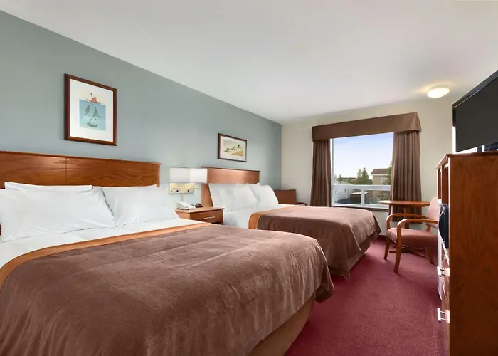 Super 8 By Wyndham Yellowknife
