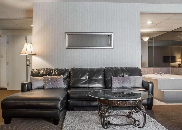 Quality Hotel & Suites Woodstock