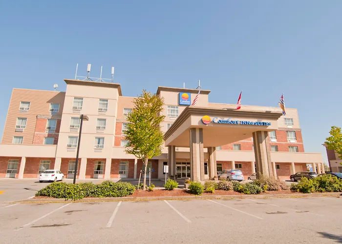Comfort Inn & Suites Surrey