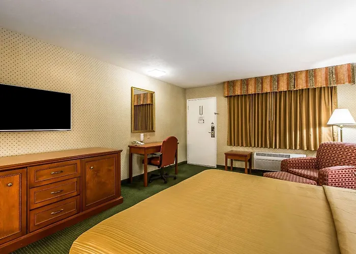 Quality Inn Near China Lake Naval Station