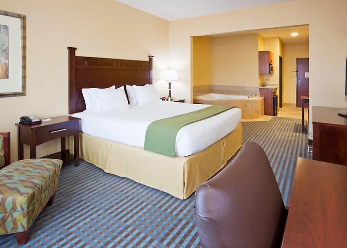 Comfort Inn & Suites Mountain Iron And Virginia