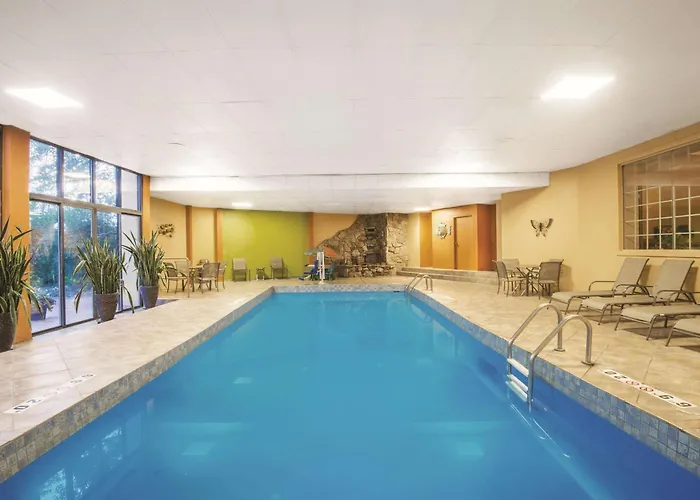 Mountain Valley Inn & Suites