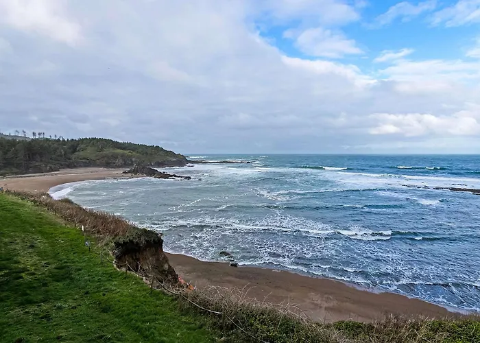 Clarion Inn Surfrider Resort
