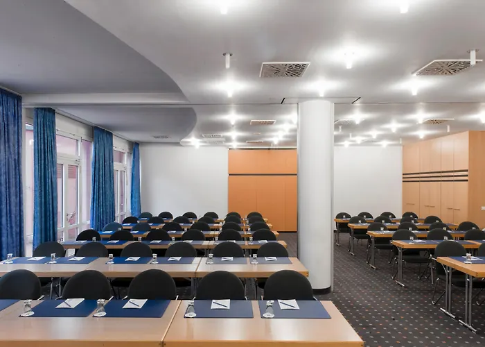 Tryp By Wyndham Halle