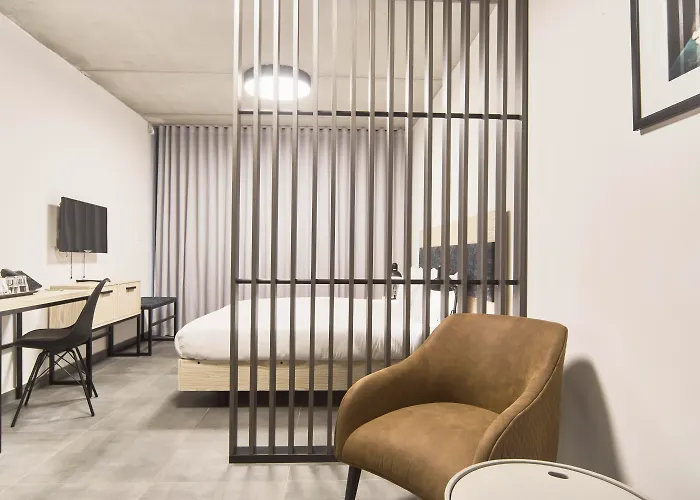 Mr Todd Hotel