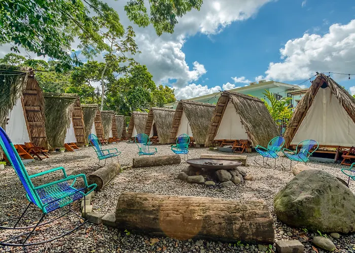 Viajero La Fortuna Hostel