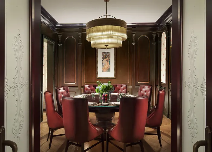 The Parisian Macao