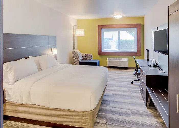 Holiday Inn Express Newberg - Wine Country By Ihg