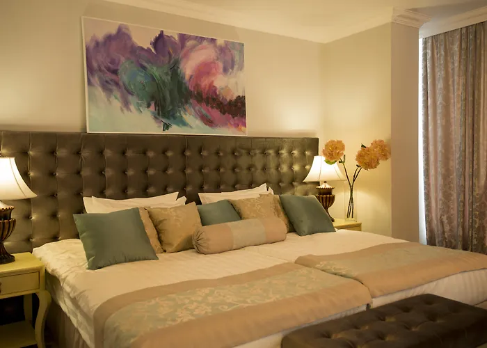 Bristol Central Park Hotel