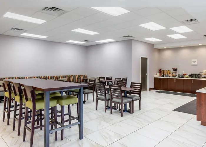 Days Inn And Suites By Wyndham Oxford