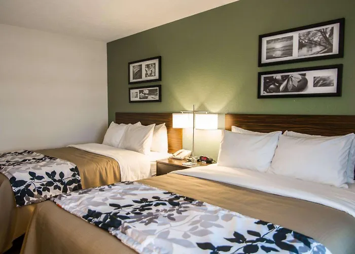 Sleep Inn & Suites Garden City