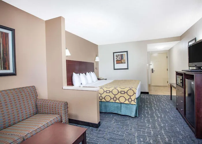 Baymont By Wyndham Saraland
